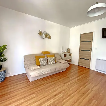 Superbe T2 A Berck: Proche Plage, Commerces, Balcon Et Parking Inclus - Fr-1-646-53 * Berck